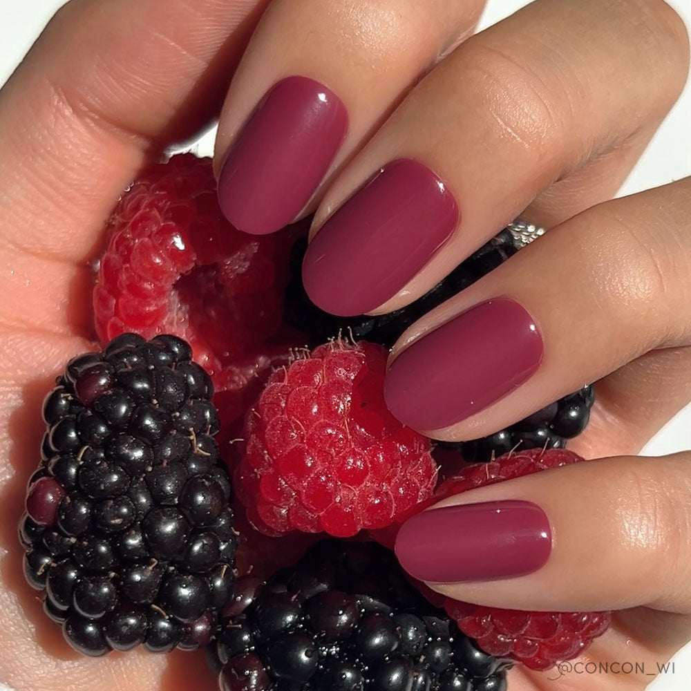 Berry Maroon Nails 2025: Bold & Beautiful