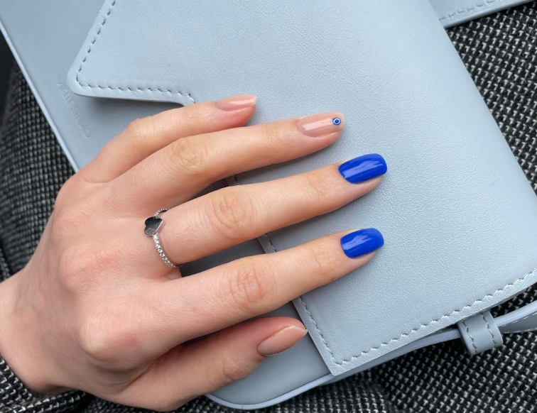 Best Baby Blue Nails in 2025 - Glamnetic