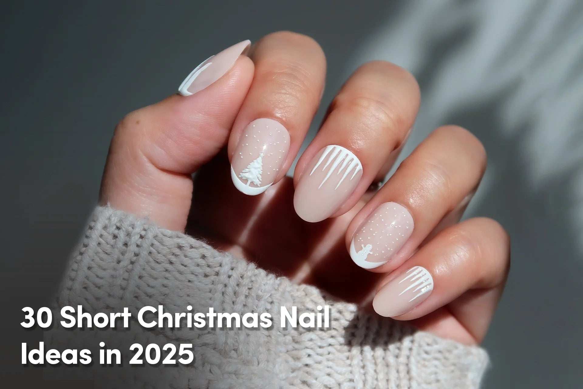 30 Short Christmas Nail Ideas in 2025
