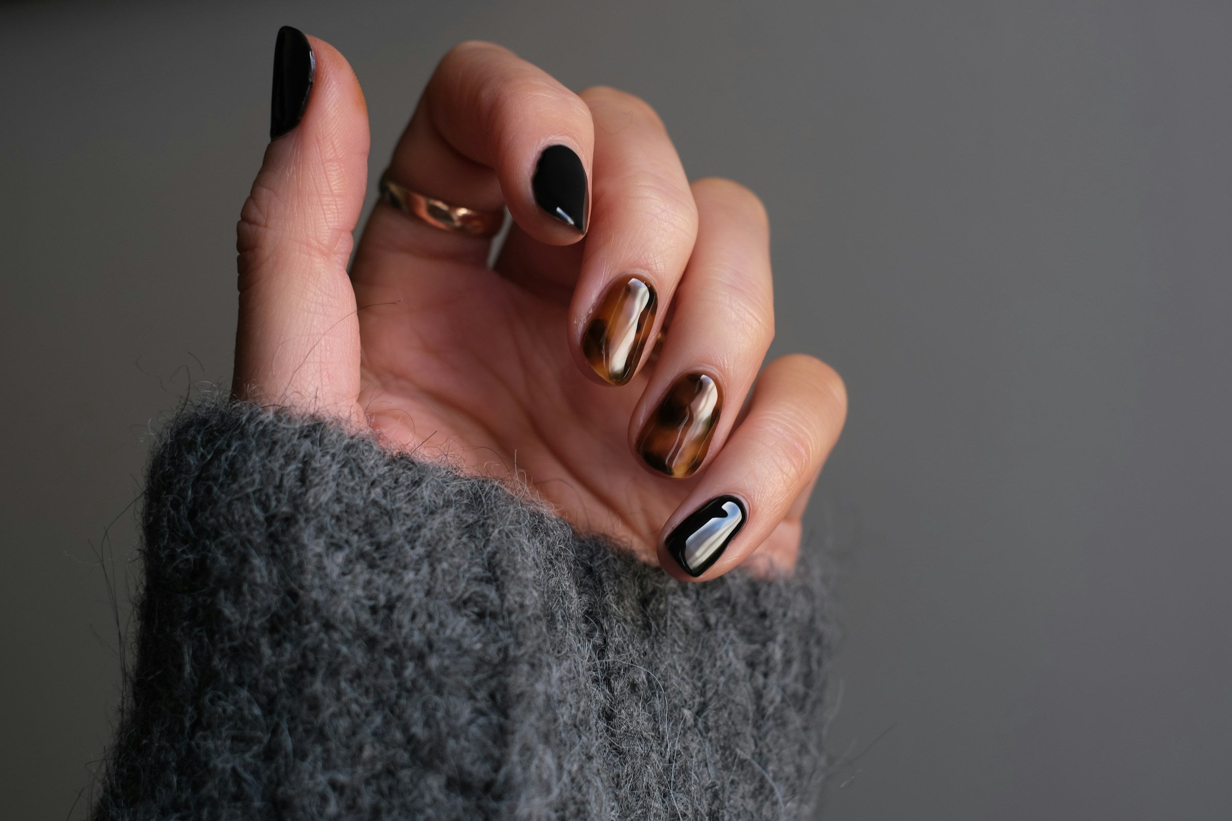 Best Brown Fake Nails in 2025 - Glamnetic